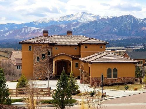 Bed & Breakfast Chateau Du Pikes Peak, A Tuscany Retreat