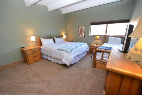 Summit House East 308