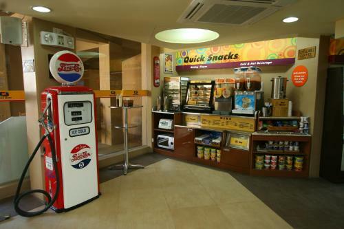 Hotel Crown Regency Prince Resort