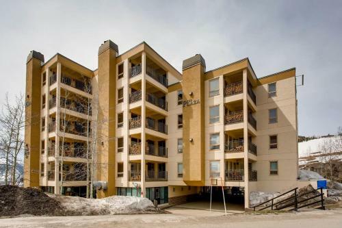 Apartamento Plaza 3pk 2br 2bth Pz641