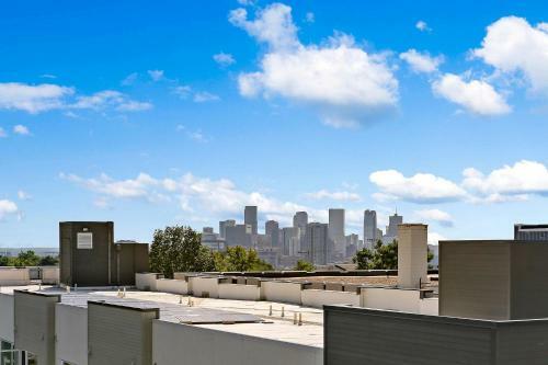Private City Oasis With Breathtaking Rooftop Views