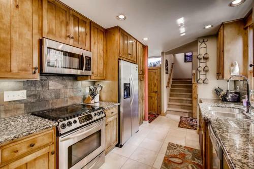 611 Oro Grande By Book By Owner