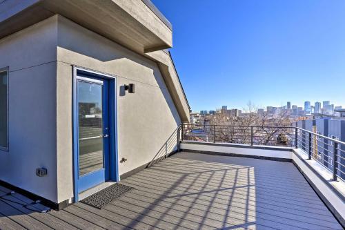 Townhome With Rooftop Deck Walk To Mile High!