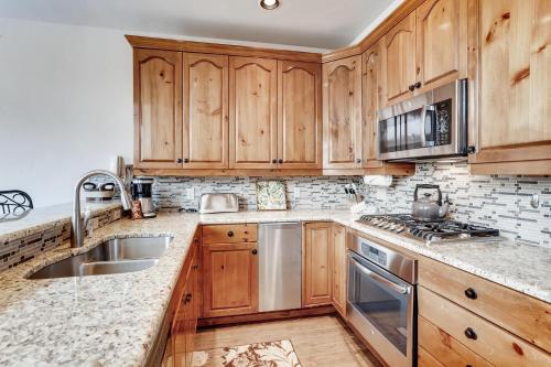 3br Townhome - Walk To Slopes
