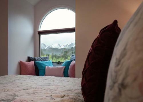 Bed & Breakfast Romantic Riversong Inn