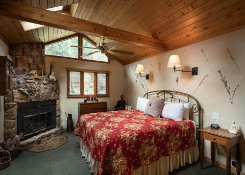 Bed & Breakfast Romantic Riversong Inn