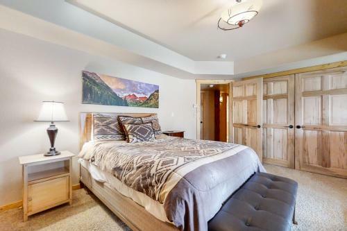Ultimate Escape In The Rockies Log Home #3150