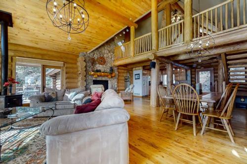 Ultimate Escape In The Rockies Log Home #3150