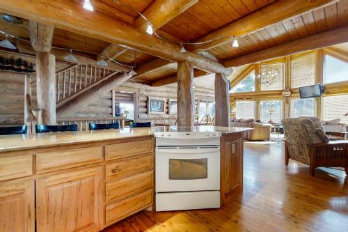 Ultimate Escape In The Rockies Log Home #3150