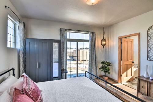 Modern Mountain Home With View 1 Mi To Downtown