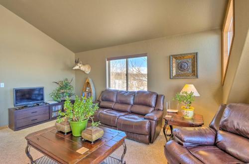 Inviting Lodge In Fairplay With Private Deck!