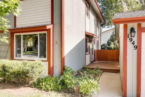 Spacious Home Near Foothills! Large Kitchen, Yard & Deck For Entertaining!