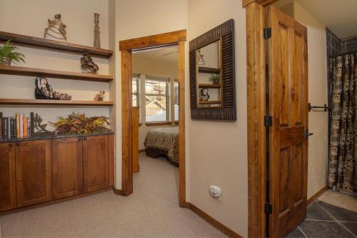 Apartamento Cozens Pointe D301 Condo