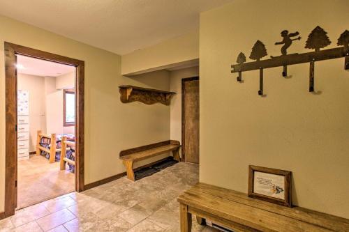 Sprawling Fraser Cabin With Hot Tub, Deck And Wifi!