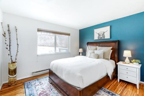 Ptarmigan Hills Ski Condo