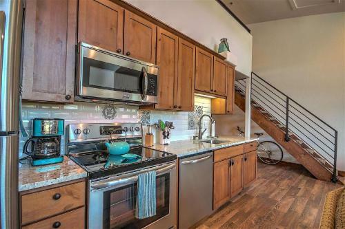 Updated Downtown Frisco Condo