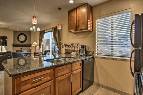 Cozy Condo With 2 Suites In Denver Tech Center!