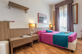 Hotel Zecchini(.)