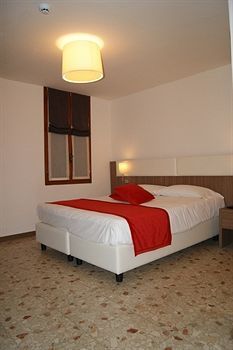 Hotel Zecchini(.)