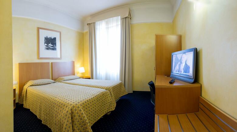 Club Hotel Milan(.)