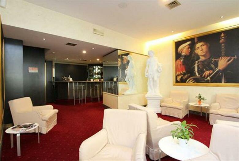 Club Hotel Milan(.)