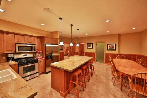 Meadowview Mountain Lodge