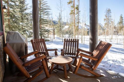 Apartamento 8750 Trappers Crossing Condo