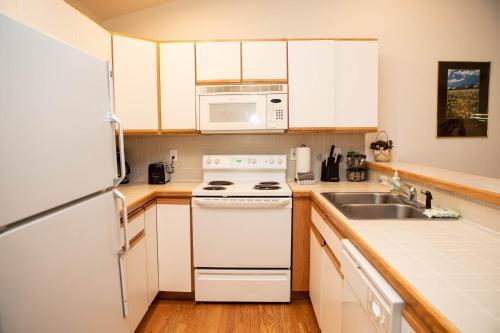 Apartamento 323 Cinnamon Ridge Condo