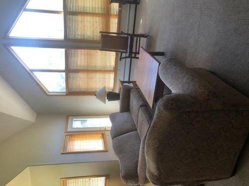 Gateway Lodge 5046