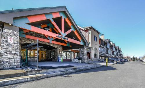Gateway Lodge 5091