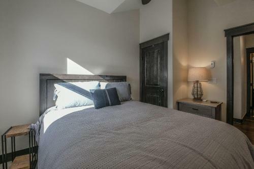 Alders 54 Outpost Dr