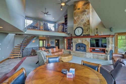 Lostberry Ranch - Gorgeous Co Mountain Home