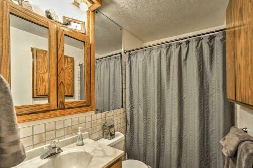 Spacious Mancos River Home With Deck On Creek And Pond!