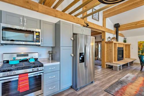 Stunning Ouray Escape With Panoramic Mountain Views!