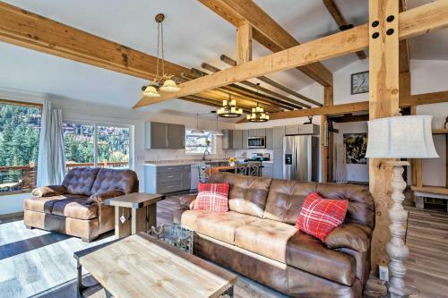 Stunning Ouray Escape With Panoramic Mountain Views!