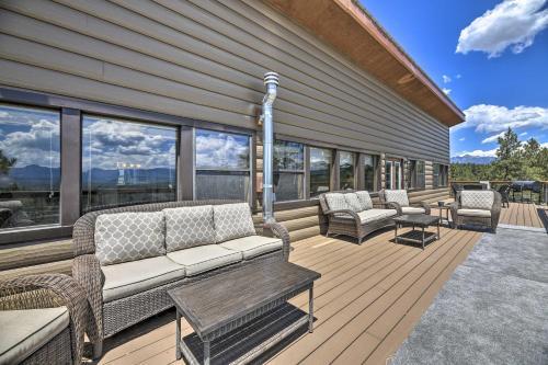 Private Home With Expansive Deck And Mtn Views!