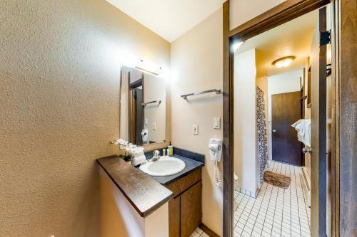 Sauterne Townhome - Upstairs