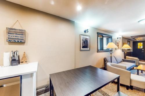 Sauterne Townhome - Upstairs