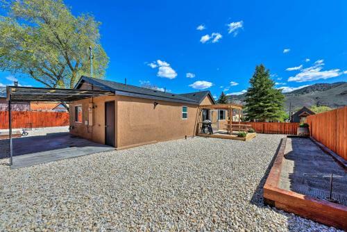 Downtown Home With Large Yard, 21 Mi To Monarch!
