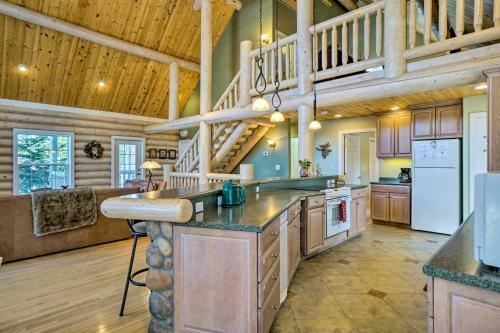 Secluded Log Cabin With Game Room And Forest Views!