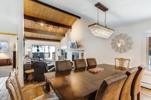 Poplar Mountain Guest House