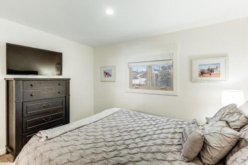 Poplar Mountain Guest House