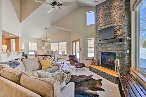 Silverthorne Home With Hot Tub, Deck And Mtn View