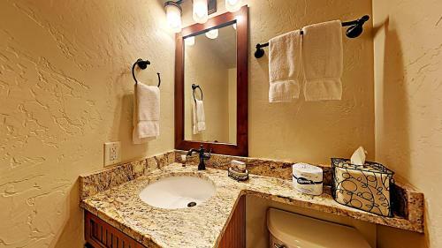 Timberline Condominiums 1 Bedroom Unit C1b