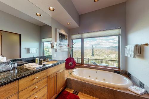 162 View Ridge