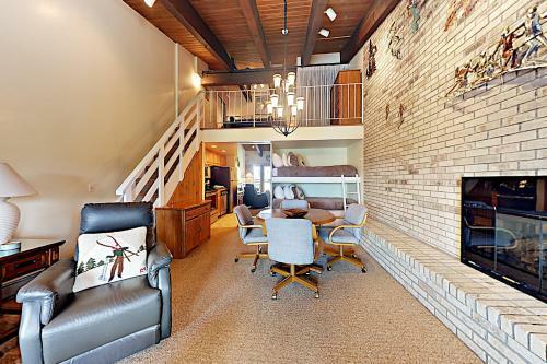 Timberline Condominium Studio Loft Unit 301
