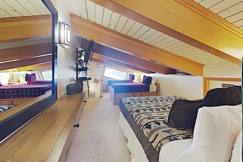 Timberline Condominiums 2 Bedroom Loft 3 Bath Unit C3d