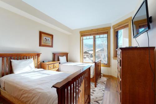 Eagle Ridge Lodge II