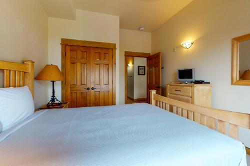 Eagle Ridge Lodge II