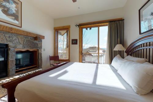 Eagle Ridge Lodge III